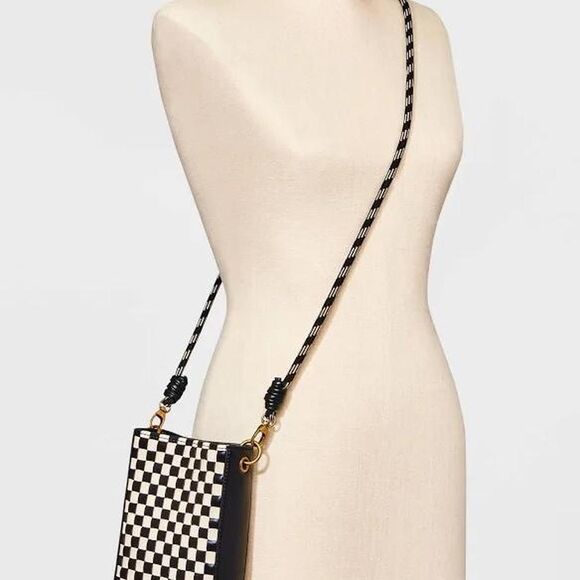 Universal Thread Black & White woven Checkered Crossbody Bag – Gold Hardware - Picture 3 of 3